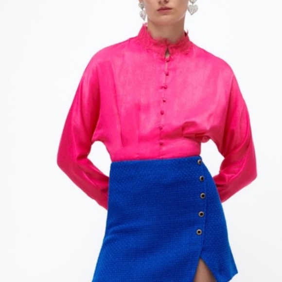 Gorgeous Zara blouse. Perfect for a date or a meeting. Enjoy ladies! - Picture 1 of 3